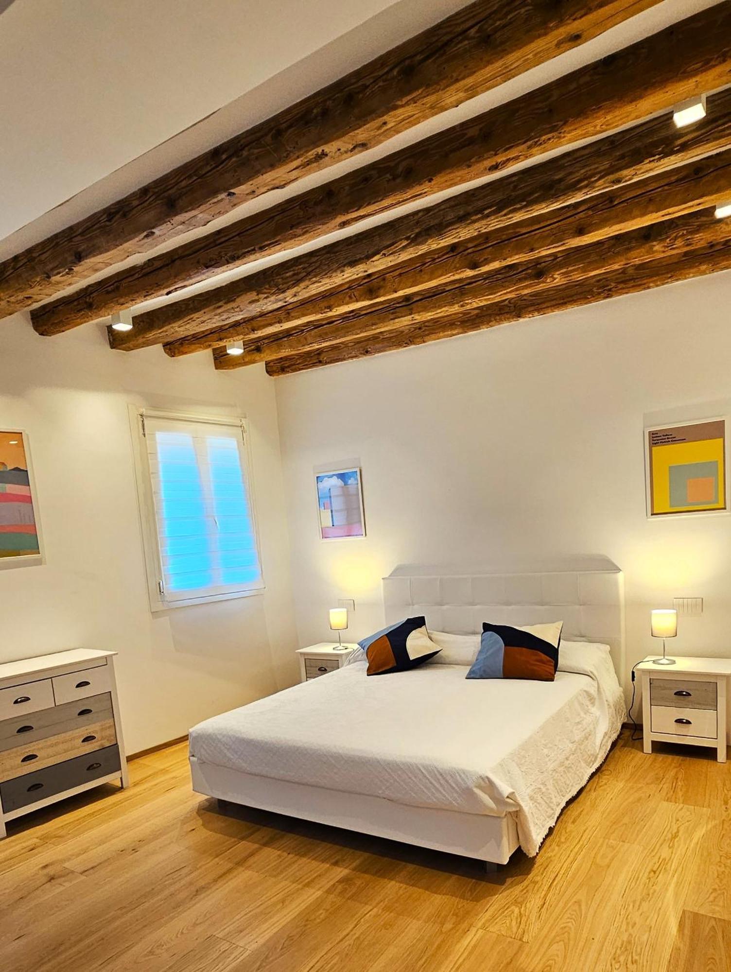 Small Villa With Private Garden Venecia Exterior foto